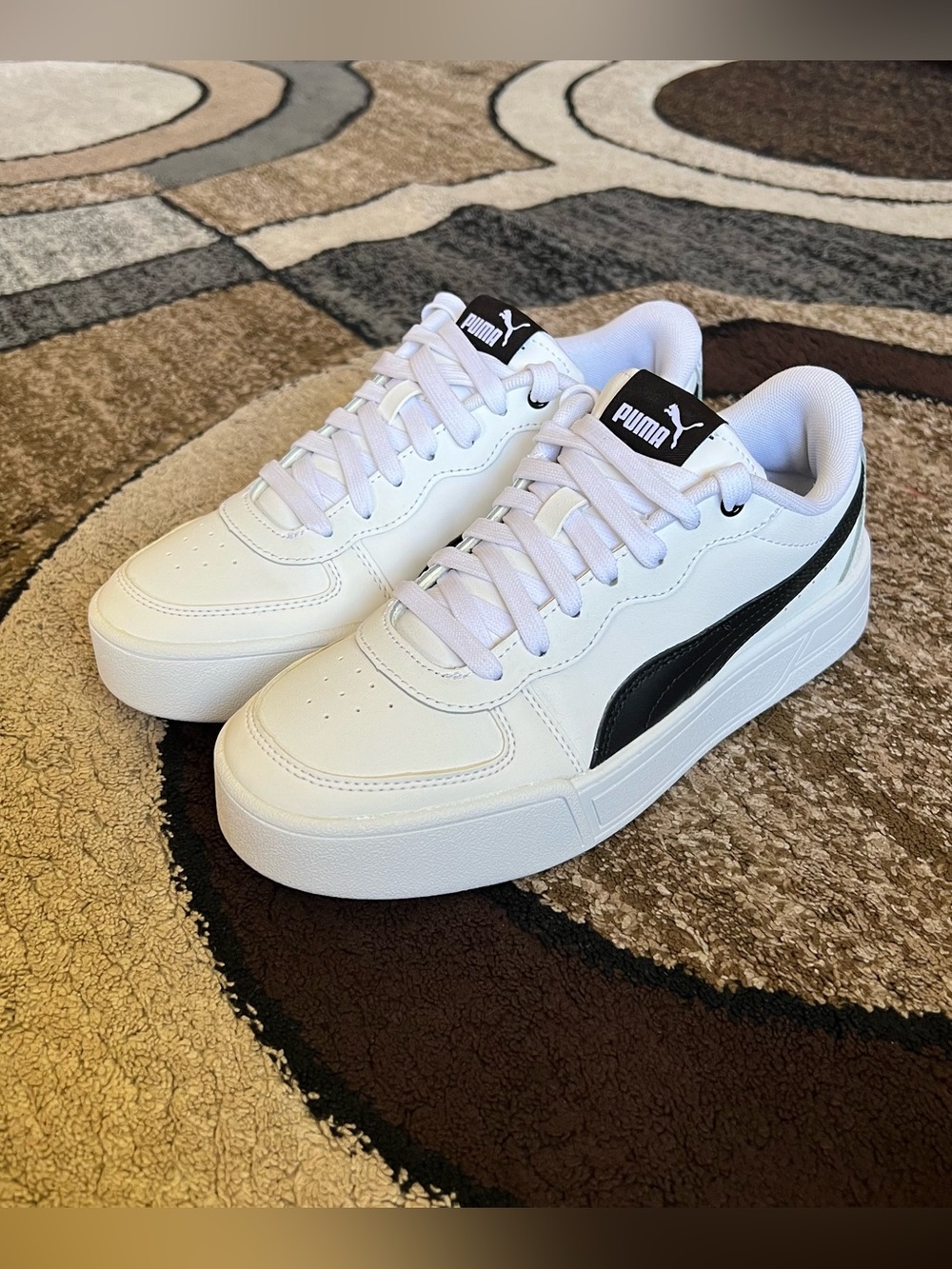 Women’s Puma Skye 'White Black' sneakers Size 6.5